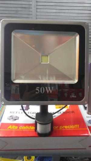 Reflector Led de 50 Wts con Sensor