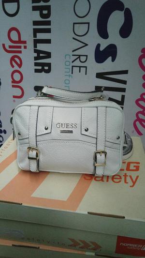 Cartera Guess