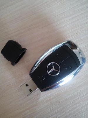 Usb 8 GB Y 16 GB modelo MercedesBenz capacidad real