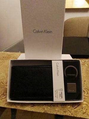 Billetera Calvin Klein nueva original con llavero de cuero