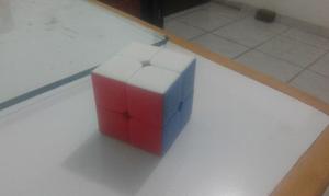 Vendo este cubo de rubik 2x2 nuevo
