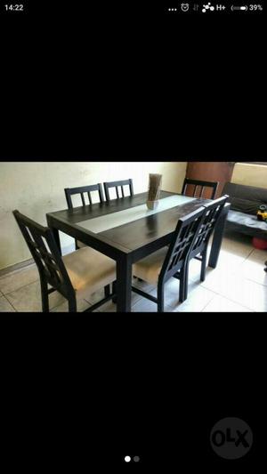 Vendo Comedor de 6 Sillas.