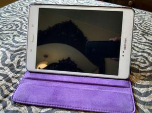Tablet Samsung Semi Nueva