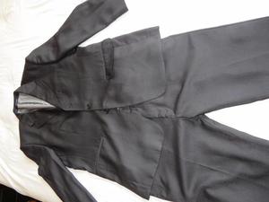 Remate en perfecto estado de terno negro Donatelli Talla 36