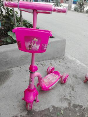 Scooter de La Barbie Musical Y Luces