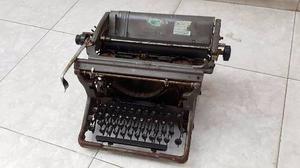Antigua Maquina De Escribir De Fierro