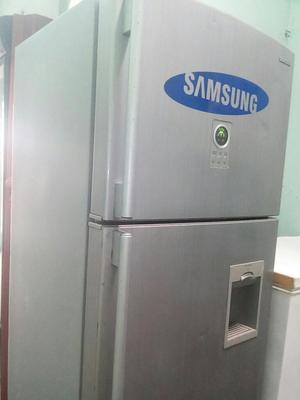 Refrigeradora Digital Grande