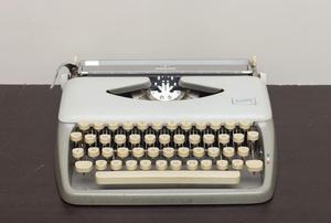 Máquina de Escribir Adler Tippa