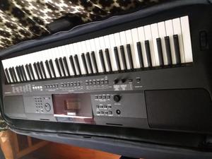 YAMAHA PSR EW400