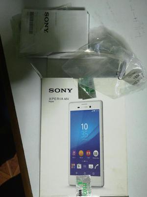 Caja con Manuales de Sony M4 Aqua