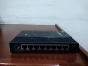 Switch 8 Puertos TPLINK  mbps