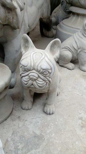 Escultura de Bulldog Frances de Concreto Armado