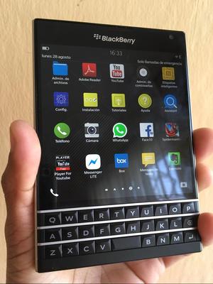 Blackberry Passport 32Gb 13Mp Accesorios