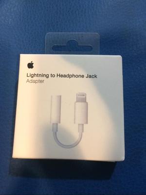 Lightning To Headfhone Jack Adapter
