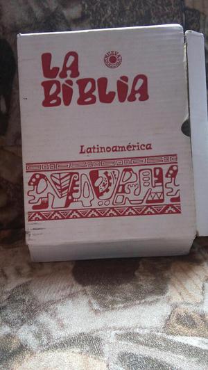 Biblia Latinoaméricana Completa