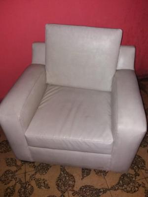 Remato Muebles cuerina blanca