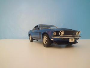 Vendo Ford Mustang Boss 302 Hard Top Welly 1:18