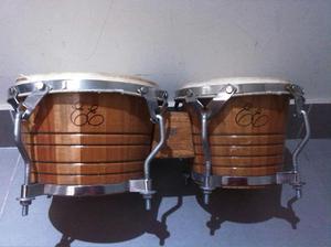 Bongó de madera. Instrumento Musical de percusión