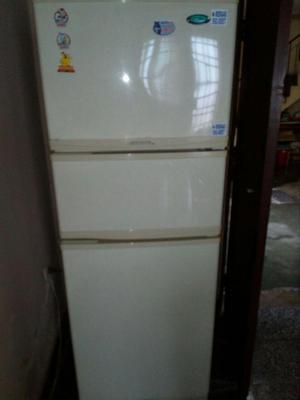 Refrigerador de 3 cuerpos Modelo Único