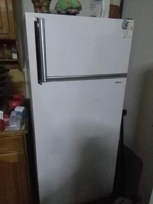 vendo refrigerador S/ 100 perfecto estado