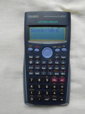 Calculadora científica Casio Fx82ES