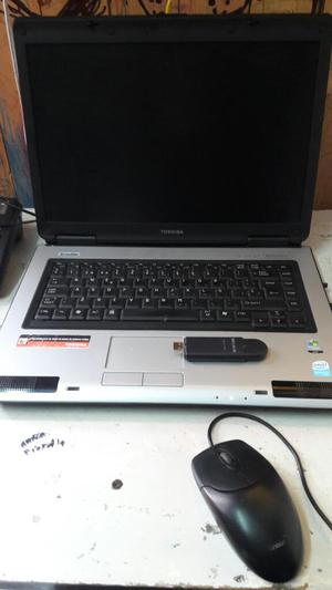 Laptoo Toshiba Barata