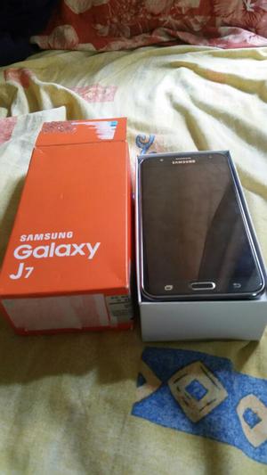 Samsung Galaxy J7 en Caja Libre