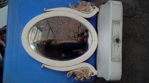 espejo vintage con estante flotante