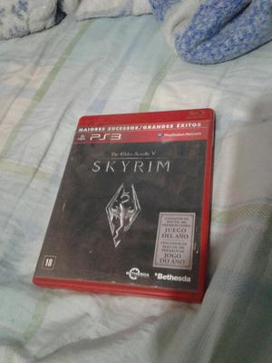 Vendo Skyrim 40 Soles en Buen Estado