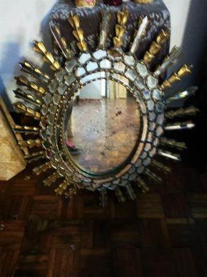 Espejo en Forma de Sol Antiguo