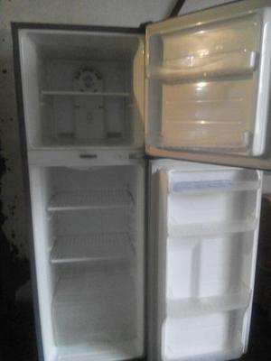 Refrigeradora Semi-nueva