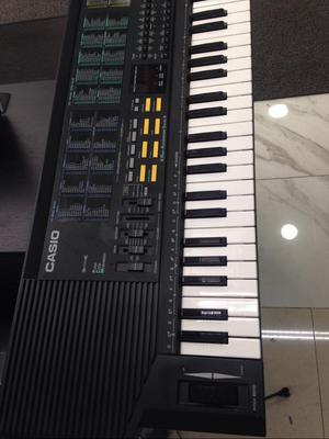 Teclado casio MT 750