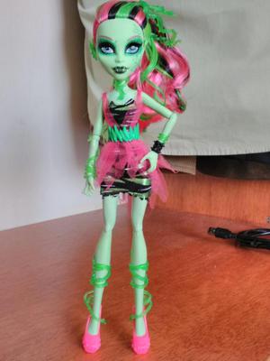 Venus Mcflytrap Muñeca Monster High