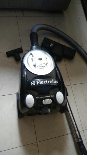 Vendo Aspiradora Electrolux Easybox 