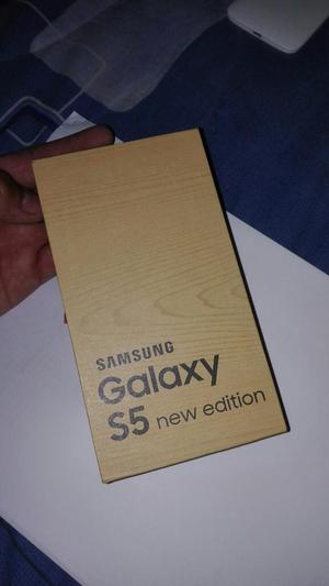 Caja Nueva de Galaxy S5 Y Own Fun Plus