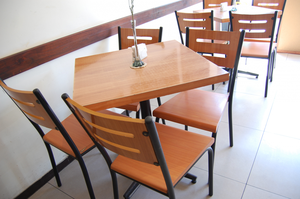 mesas y sillas restaurante