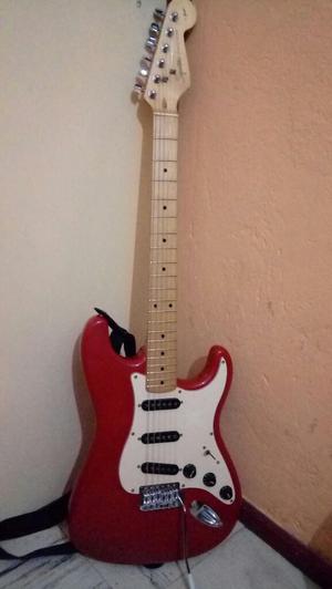 Squier By Fender Stratocaster Maple