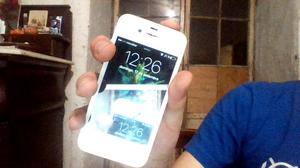 Vendo iphone 4s urgente doy con protector con carga !!