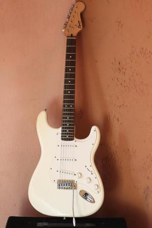 Squier Fender Blanca