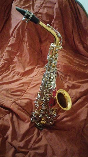 Saxofon Alto California