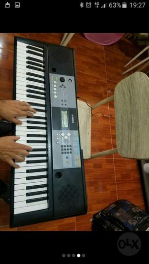 Vendo Teclado Yamaha Psr E 233