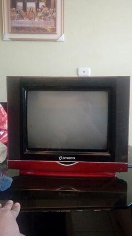 Se vende televisión imaco pantallas 14 colo tv modelo