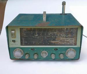 Antigua radio Heathkit Mohican