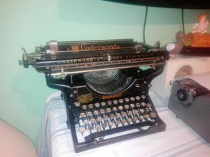 Antigua Máquina de Escribir Underwood