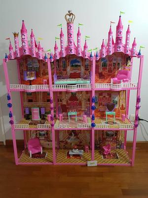 Castillo Modelo Barbie de 3 Pisos Con Accesorios Oferta
