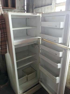 Refrigeradora
