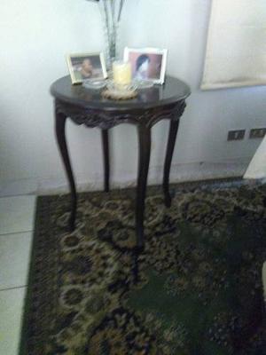 Vendo Dos Silloncitos, Mesa Alta, Modelo Luis Xv, Caoba.