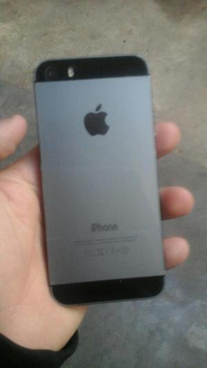 Vendo iPhone 5s Semi Nuevo.
