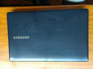 Ocasión Laptop Samsung I5 Y 2gb de Video