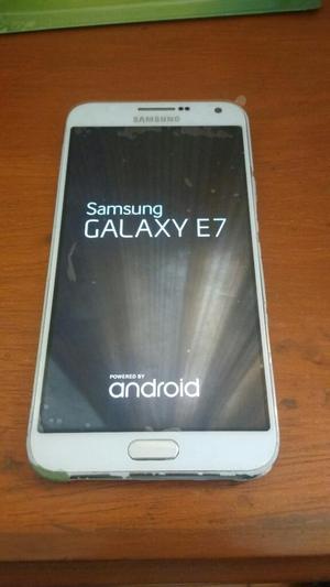 Celular Samsung E7